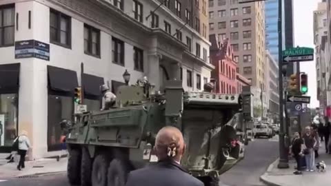 Obrněné transportery v ulicíh Filadelfie