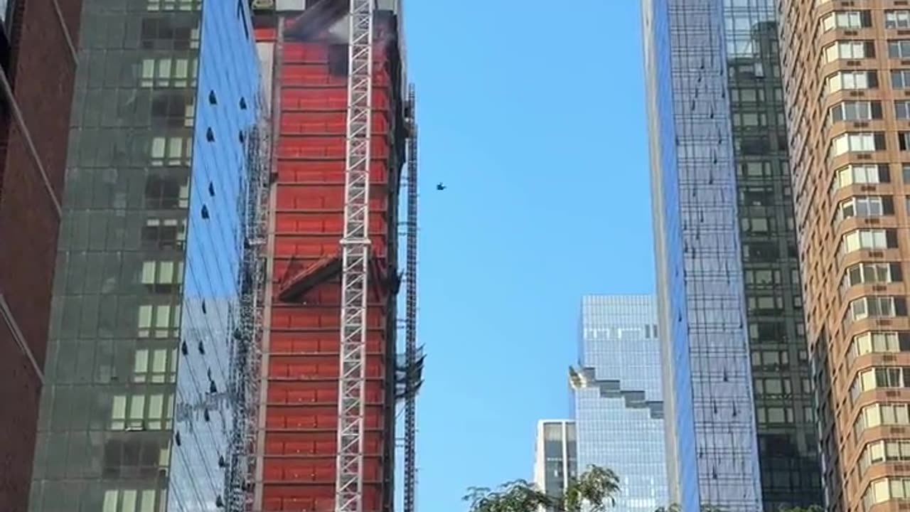 crane collapses