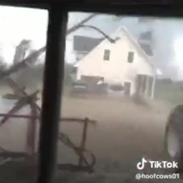 Tornadoes Southern Florida | Stay safe Frens