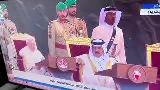 Bahraini king appears to fall asleep during Pope Francis' speech