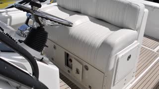 2009 Triton 351 Center Console