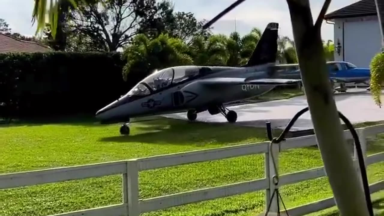 I Want This Guy To Be My Neighbor...