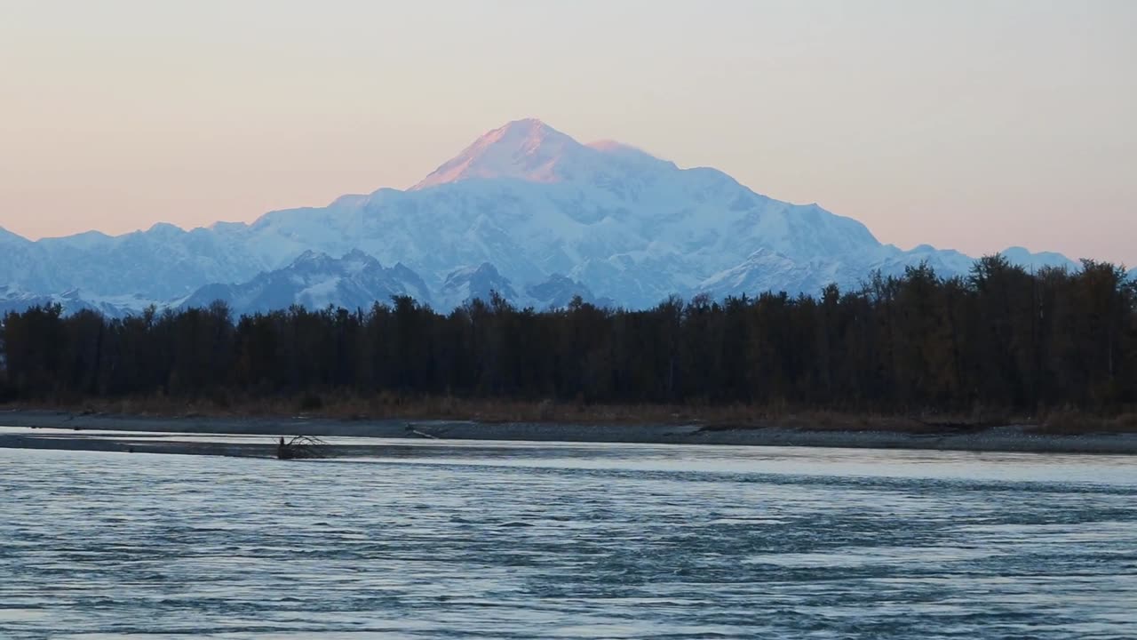 Discovering Talkeetna: Where Rivers Meet and Mountains Greet 🏞️🏔️