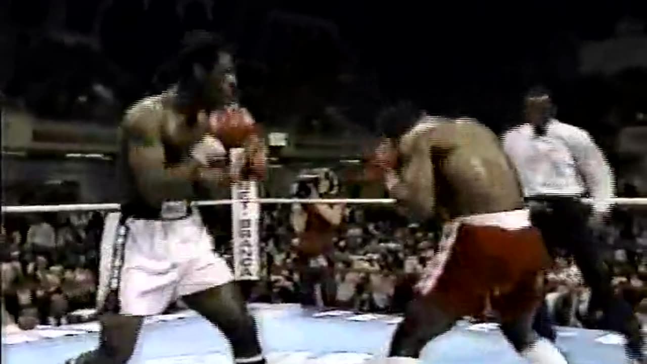 Michael Spinks vs Dwight (Braxton) Muhammad Qawi Mar 18 1983