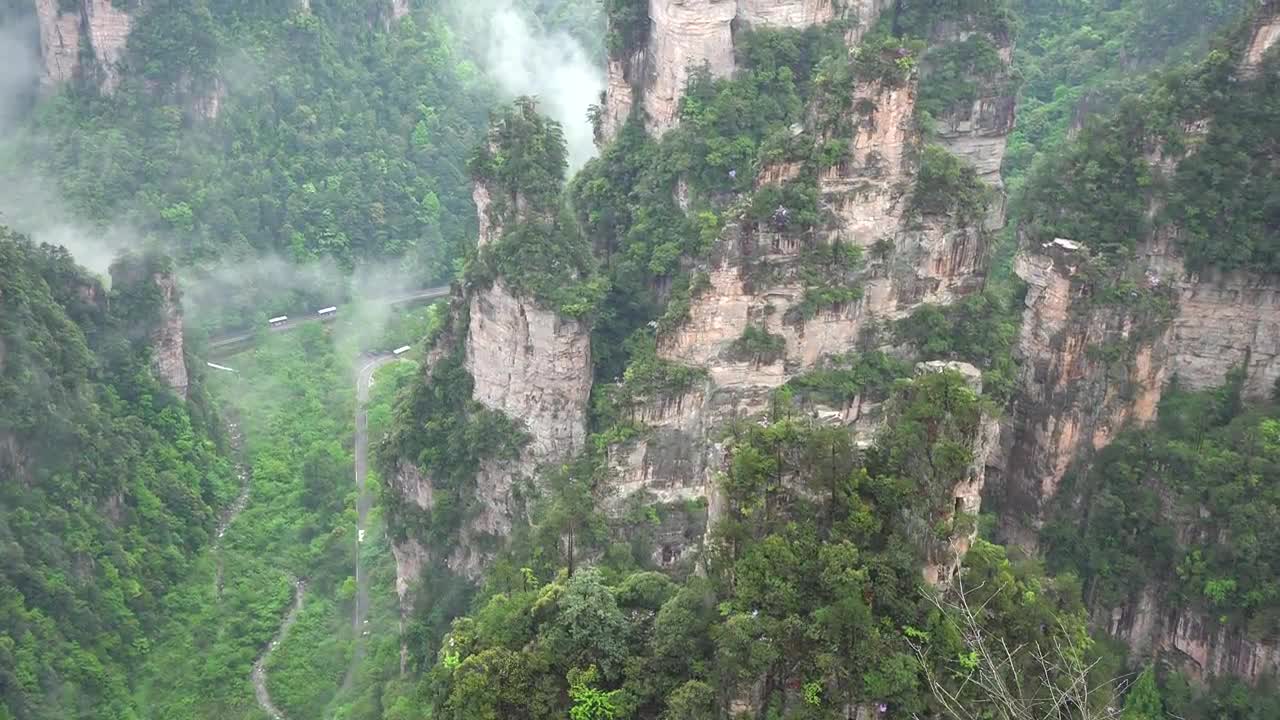 "Avatar" Mountain & Wulingyuan Scenic Area