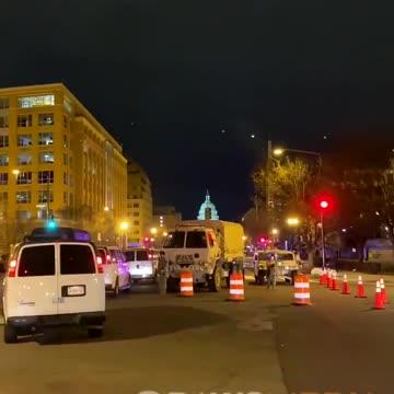 20 white vans blacked out windows full of Secret service agents headed their way to the DC (raws