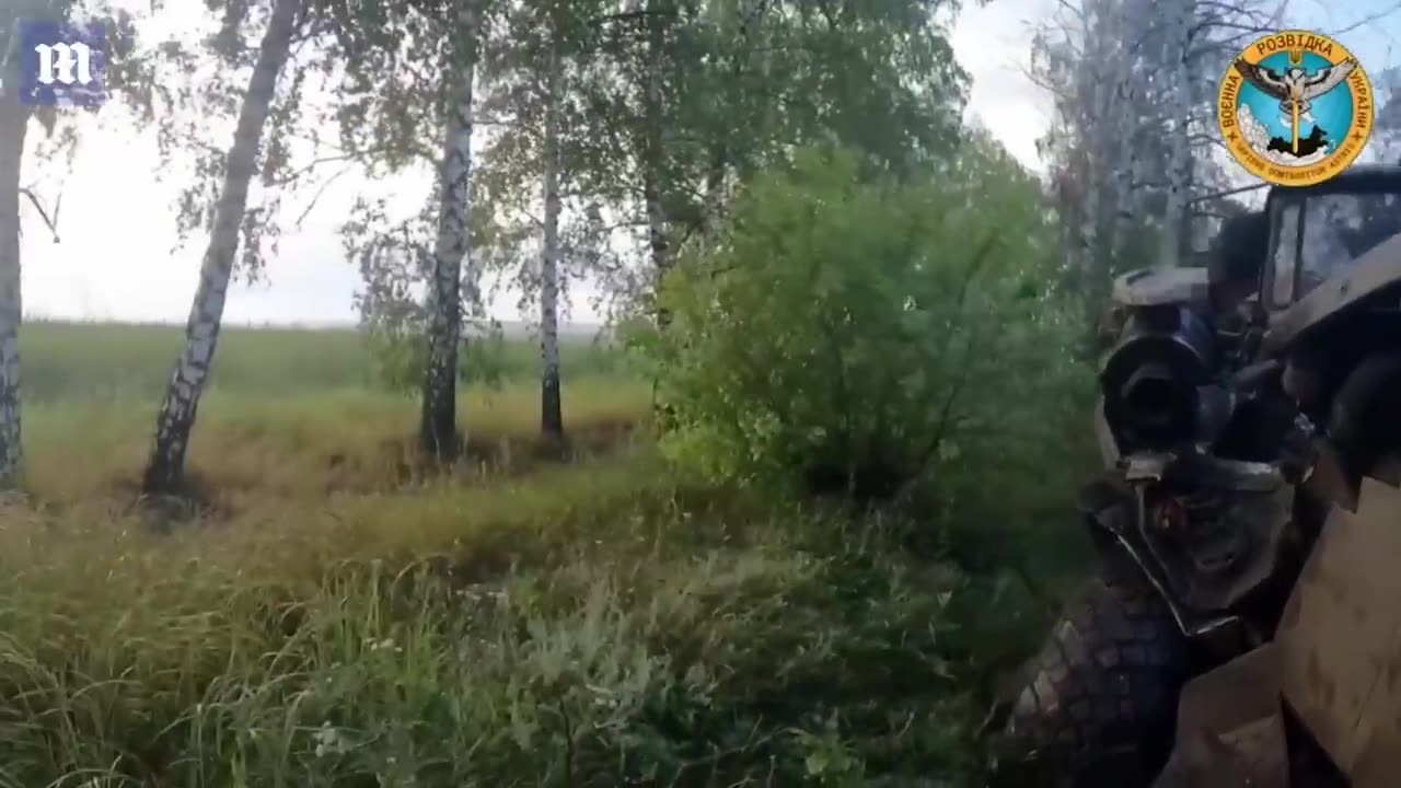 Ukraine Special Forces ambush a Russian truck with heavy gunfire