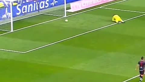 When Ronaldo missed the pass...