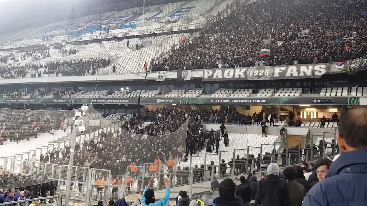 3000 PAOK FANS IN