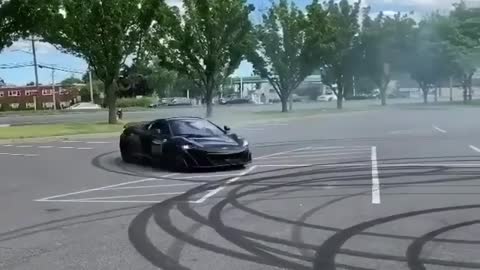 LUXURY CAR DRIFT