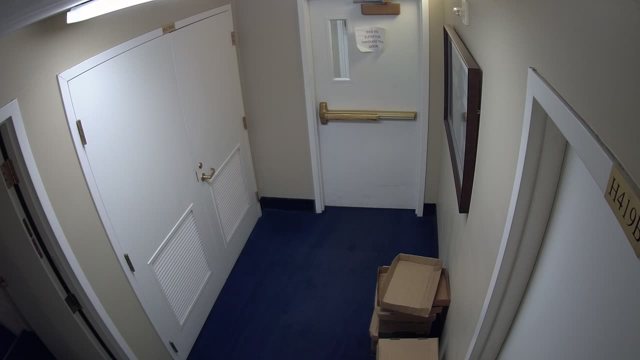 0450USCH04WestAtticnearH422_2021-01-06_04h00min01s030ms.mp4