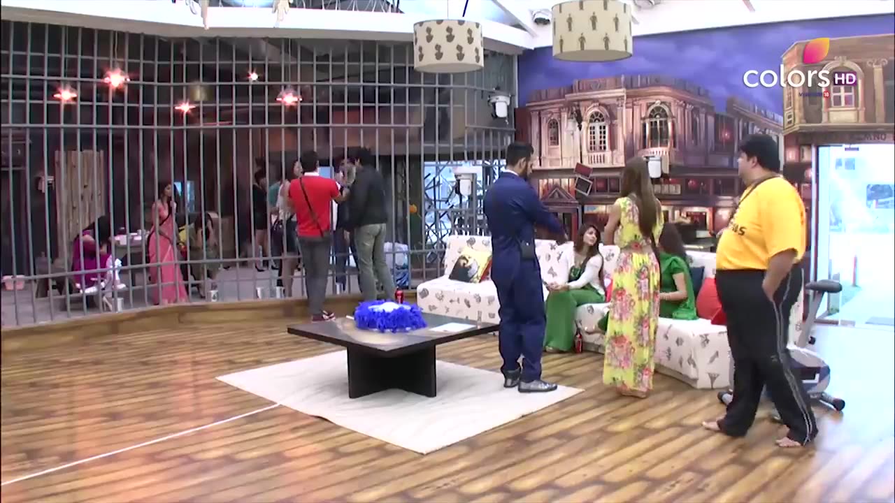 Gohar Khan Scolding Arman in BigBoss 14