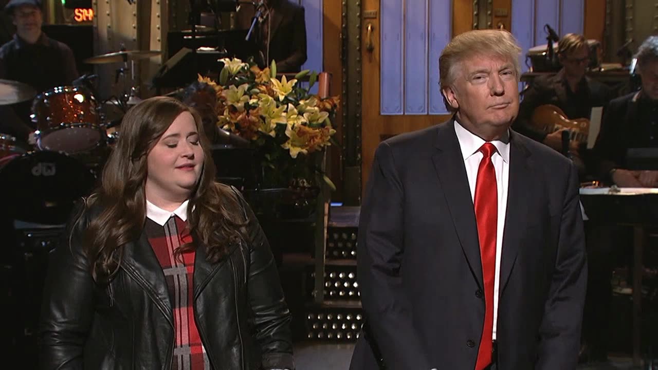 Trump-Hating SNL Cast Jokes With Donald Trump During His Monologue