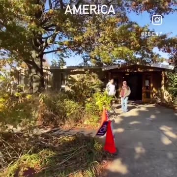 💥💥 Bogus election workers refuse to check ID's or signatures...