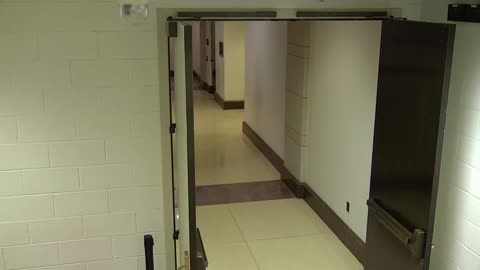 7183CVCULElevator#5Lobby_2021-01-05_03h00min00s703ms.mp4