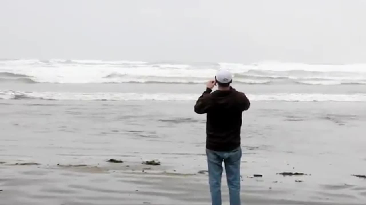 Long Beach Tofino winter storm waves