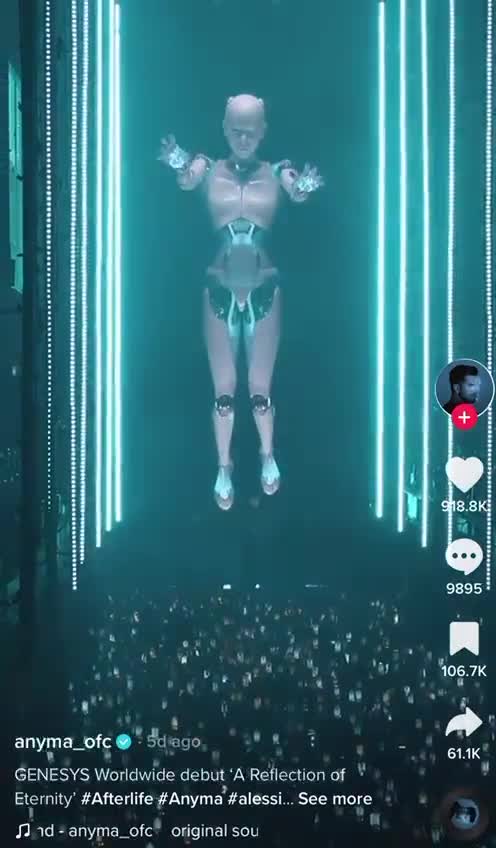 ΖΟΥΝΕ ΑΝΑΜΕΣΑ ΜΑΣ