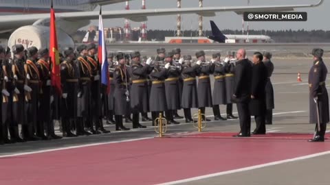 China's Xi Jinping arrives in Moscow to meet Putin.