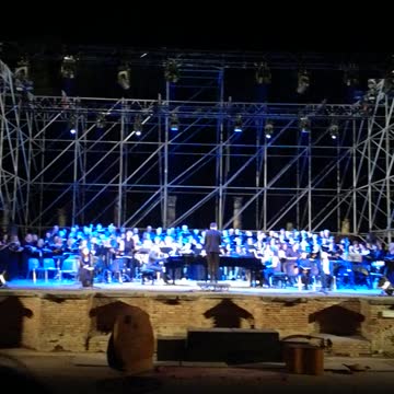 SPETTACOLI IN AMBIENTE AEREO VALBONESI 3294167403