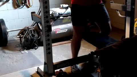 395 x 1 squat lost air