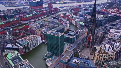 Hamburg 12K HDR 120FPS Dolby Vision - City in Germany