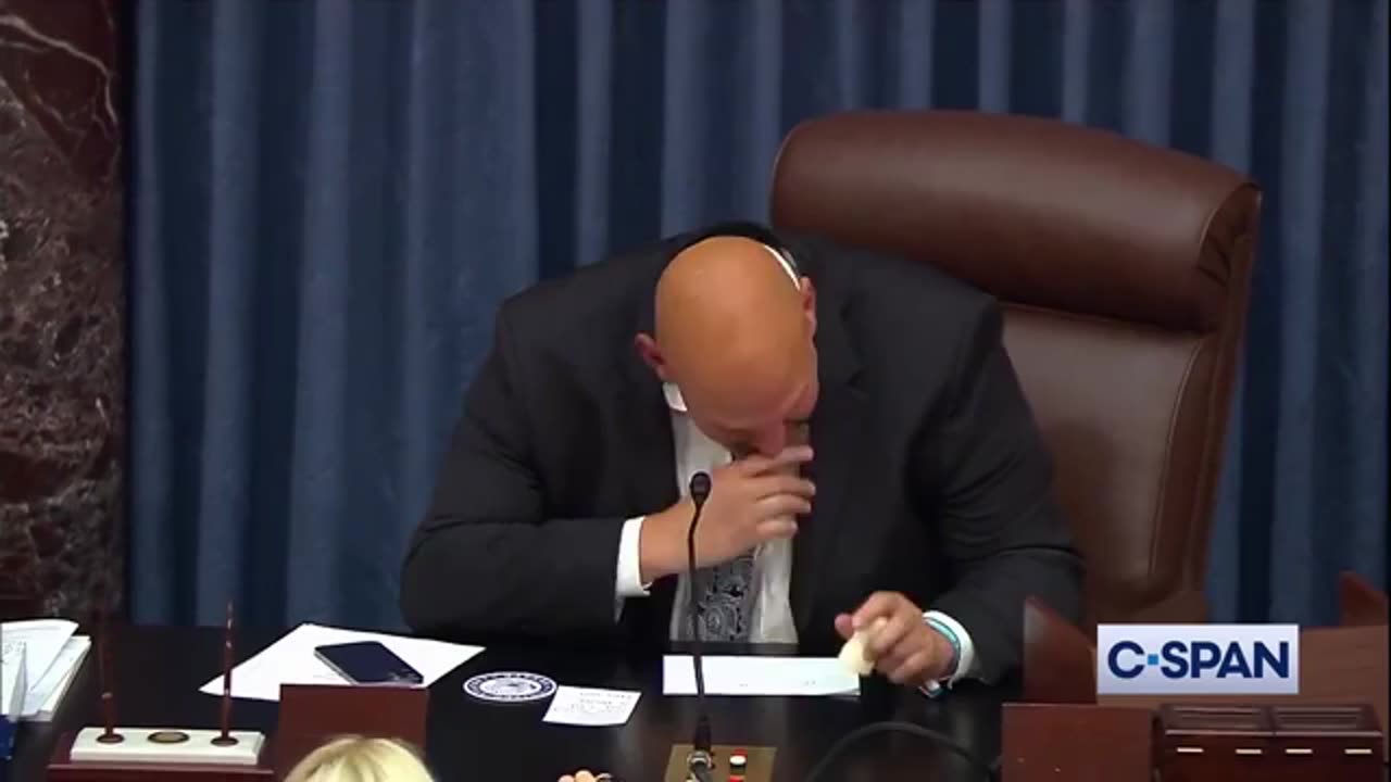 John Fetterman Reads Instructions In Perplexing Clip