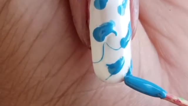 Simple Nail Art Design 💅 Within 20 Seconds #nailart #shorts