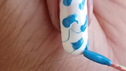 Simple Nail Art Design 💅 Within 20 Seconds #nailart #shorts