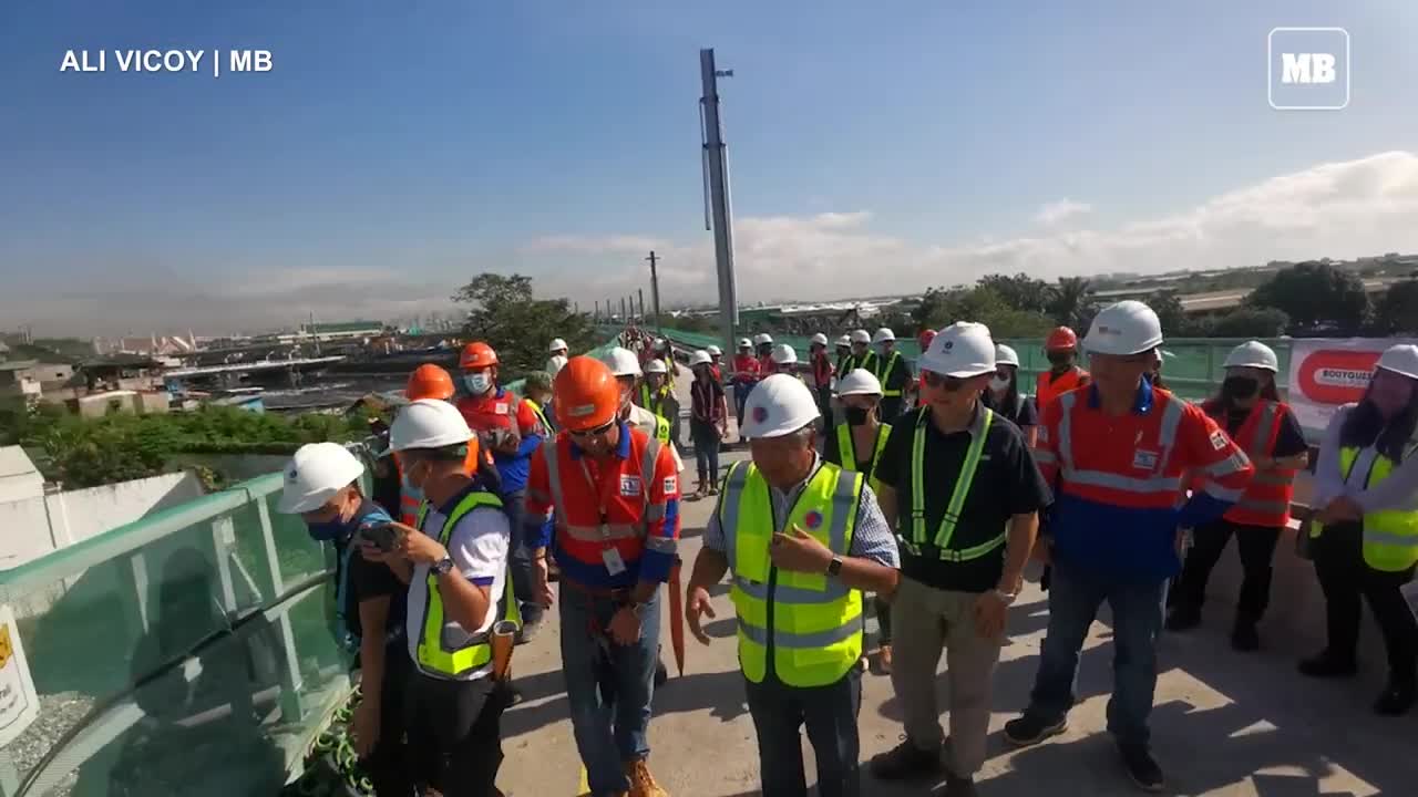 DOTr Secretary Jaime Bautista and LRTM President and CEO Juan Alfonso Inspect the LRT-1 Cavite Ext