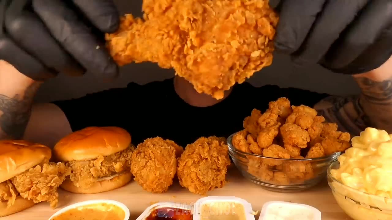 ASMR MUKBANK KFC FRIED CHICKEN & CHICKEN SANDWICHES & POPCORN CHICKEN & MAC N CHEESE (NO TAIKING)