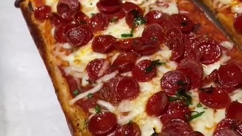 FRENCH BREAD PIZZA🍕