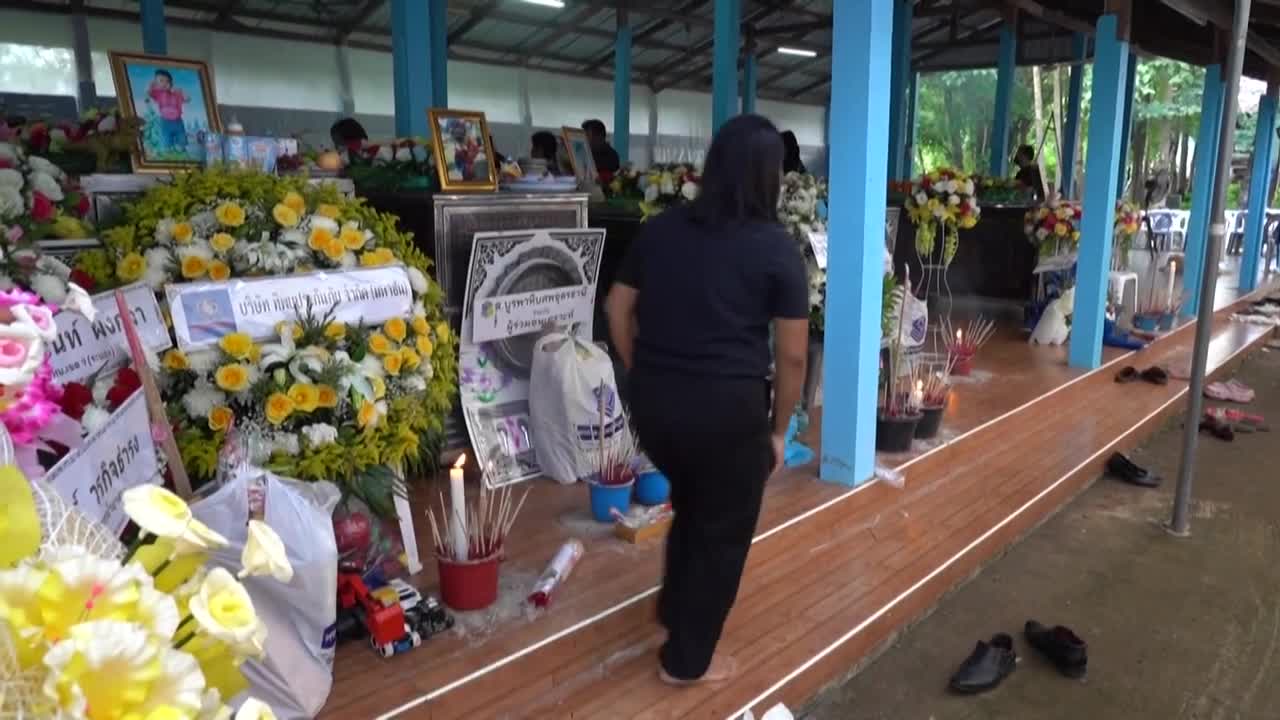 People pray for Thailand mass shooting victims at temple INQUIRER.net 127万位订阅者 订阅 52