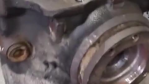 Engine maintenance. Who knows what this is