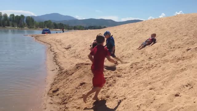 Looks Like a Losing Battle...😂 | Funniest Fails | prats307 2022