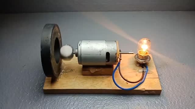 Energy Generator - Free Electricity Experiment With Lightbulb