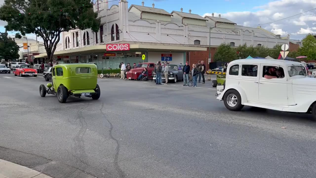 Narrandera Rod Run 2023 (daylight) 9 Cruisin no boozin