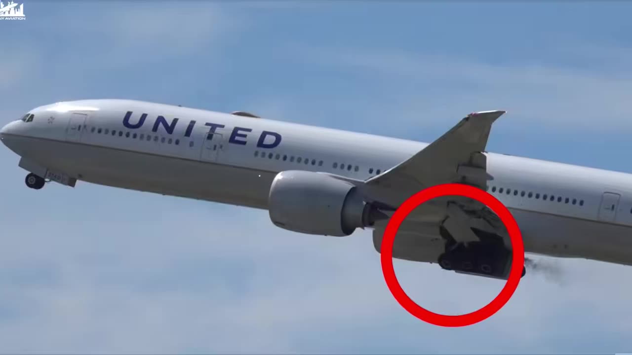 REPORT:⚠️ United Airlines flight from Australia to San Francisco took off with FUEL