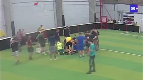 BELGIUM :FOOTBALL PLAYER HAS SUDDEN HEART ATTACK AND COLLAPSES