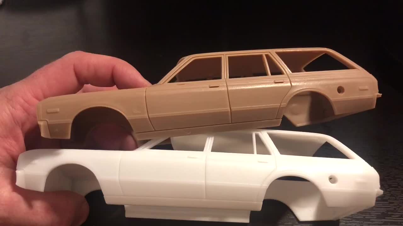 White Medium Resolution vs Brown High Resolution 3d printed comparison