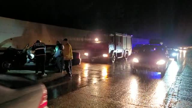 Aksident në Elbasan-Peqin, raportohen 3 të plagosur