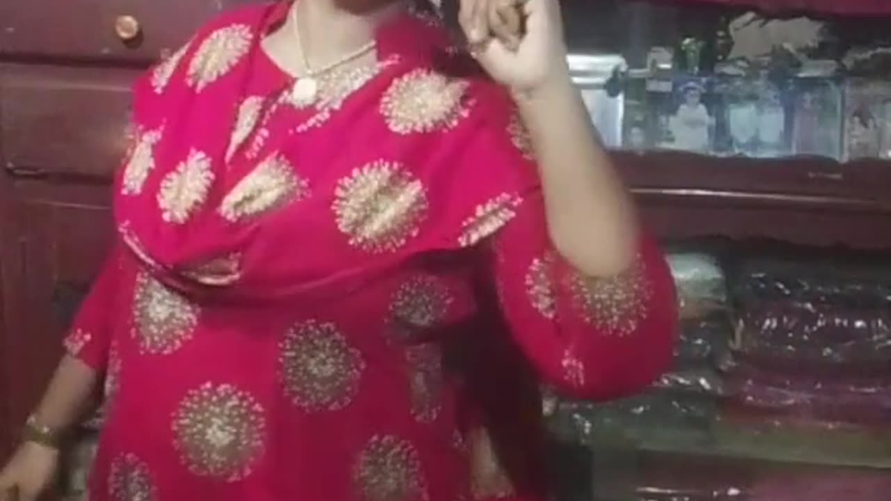 Bangladeshi Girls funny dancing