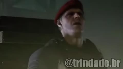 Davy Jones passando vergonha no trailer de resident evil 4 remake é o Wesker!!!