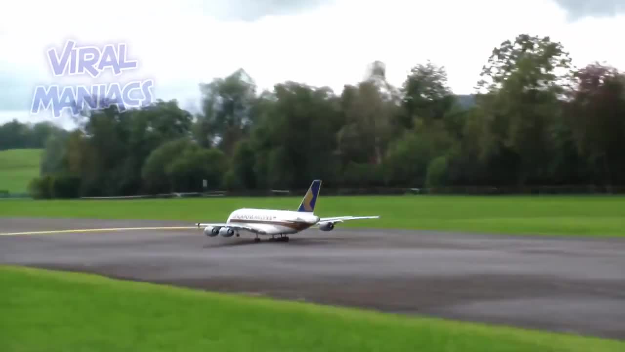 Top 10 Biggest / Largest RC Airplanes In The World [VIDEOS]