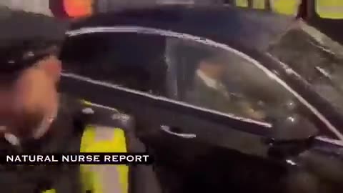 WATCH: Bill Gates car gets surrounded by very angry people. *1min