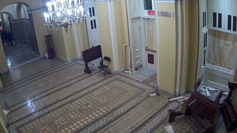 0102USCS01SenateWingDoornearS139_2021-01-06_23h21min41s890ms.mp4