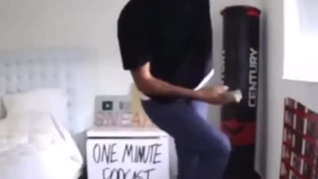 FREE SNEAKO
