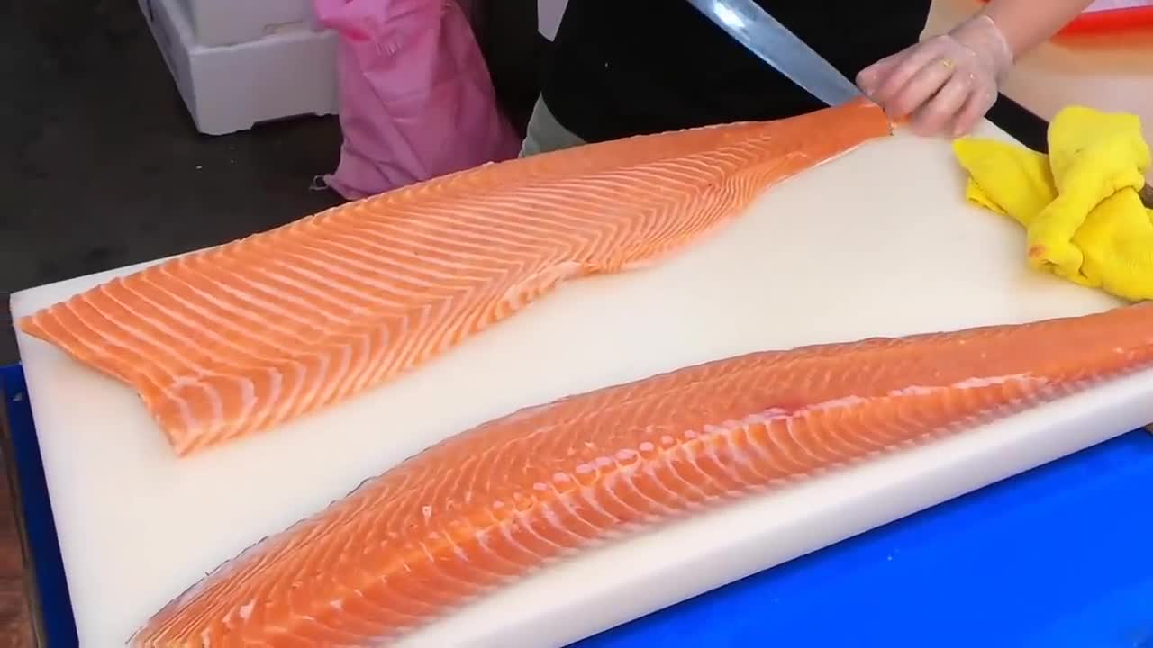 How To Fillet a Whole Salmon | Sashimi & Sushi -Taiwanese street food