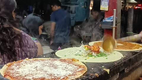 Indian Street food - Cheese dosa at same time