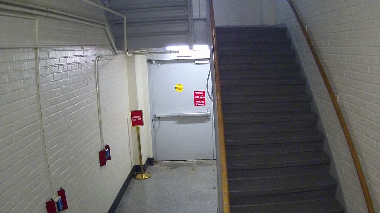 3872FHOB01Stair8_2021-01-05_07h45min30s470ms.mp4