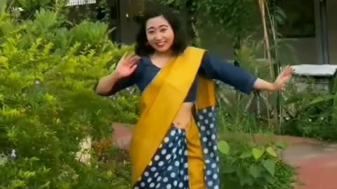 Coriyan girl dance look in india